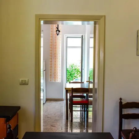 Apartment Belgrado A Due Passi Dal Mare Rif A138